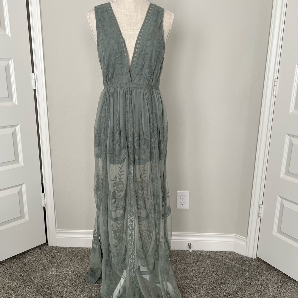 ViciDolls Wishlist beautiful Maxy lace dress.